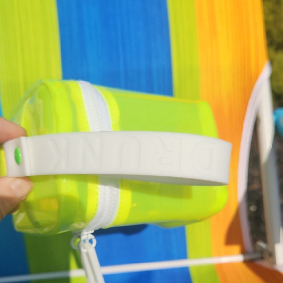 ✨️Drunk Elephant Neon Yellow Clear Cosmetic Pouch with White Strap - Picture 3 of 17